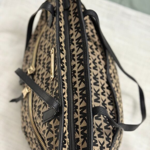 🖤 Michael Kors Jet Set MK Monogram Large Zip Tote Bag - Picture 4 of 5